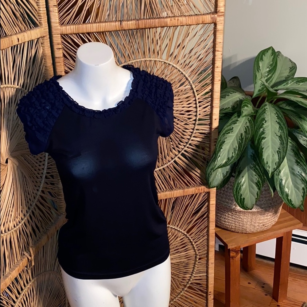 🌵 Navy Ruffle Sleeve Top